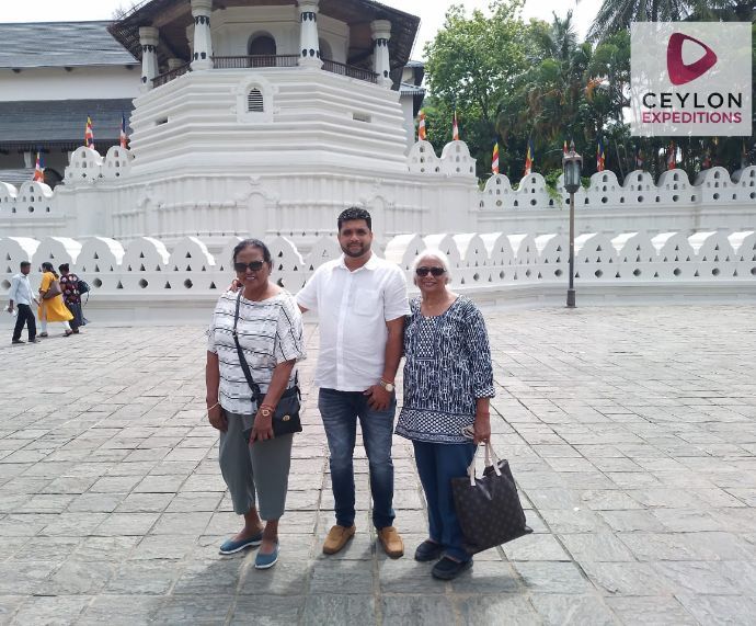 sacred-tooth-relic-temple-kandy-holiday-sri-lanka-ceylon-expeditions