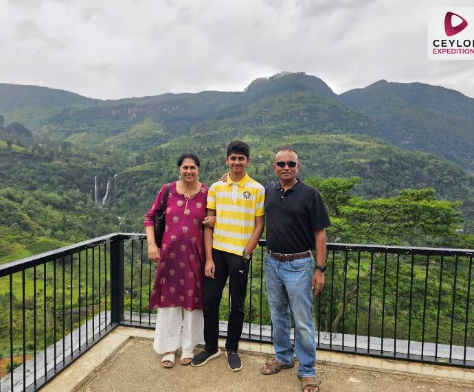 family-at-nuwara-eliya-tea-estate-damro-ceylon-expeditions-travels