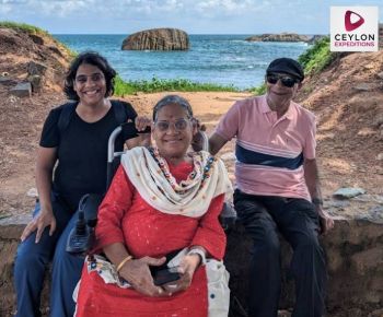 family-near-beach-galle-sri-lanka-ceylon-expeditions-travels