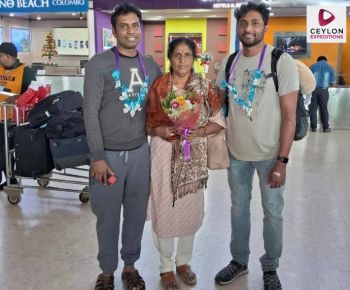 tourist-welcome-at-colombo-airport-ramayana-travel-with-ceylon-expeditions-1