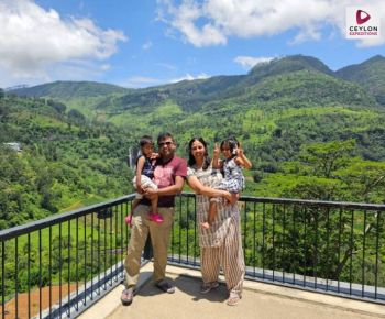 family-at-damro-tea-factory-nuwaraeliya-ceylon-expeditions-1