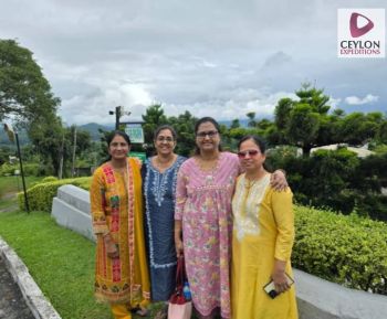 tourist-group-in-nuwara-eliya